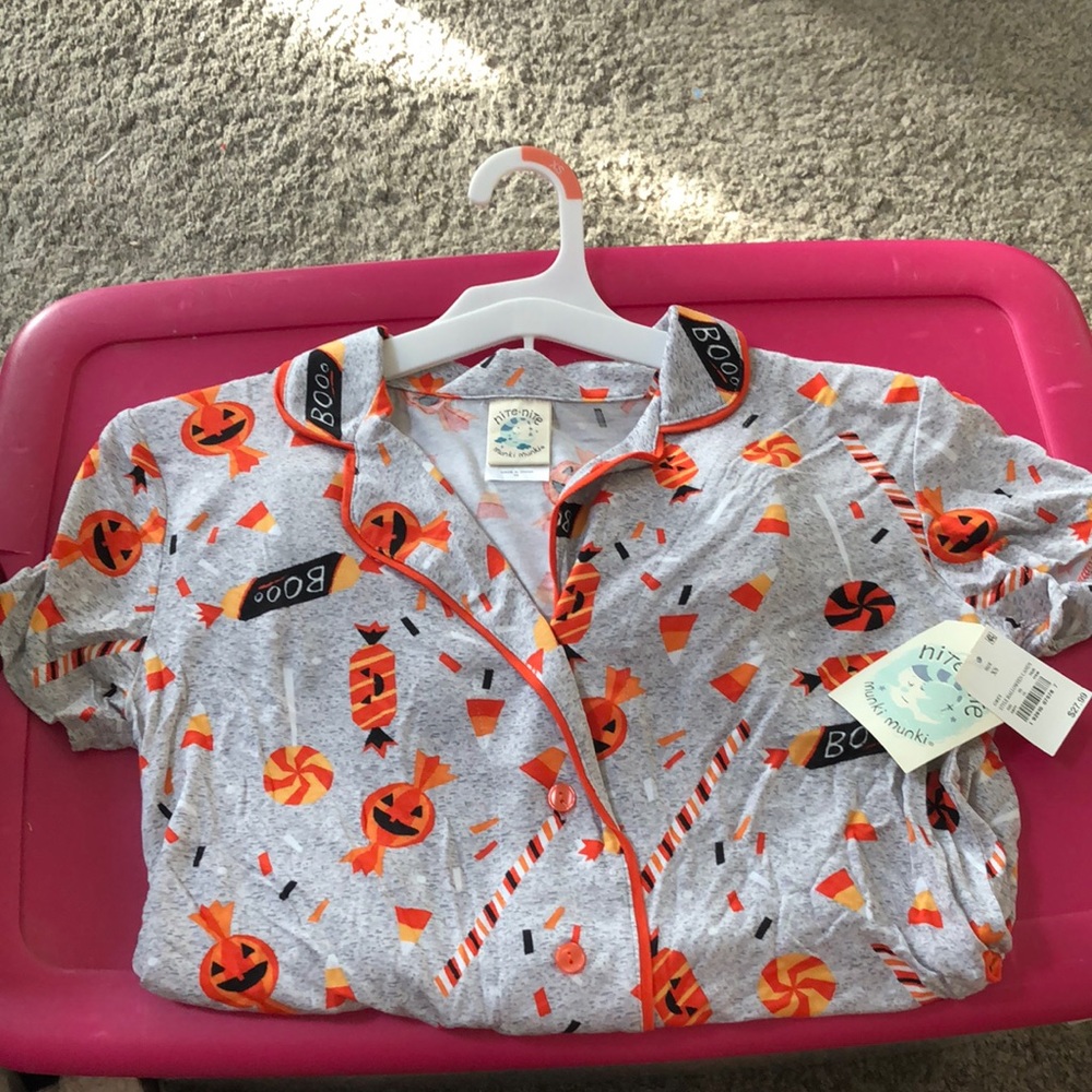 NWT Halloween pajama set size XS